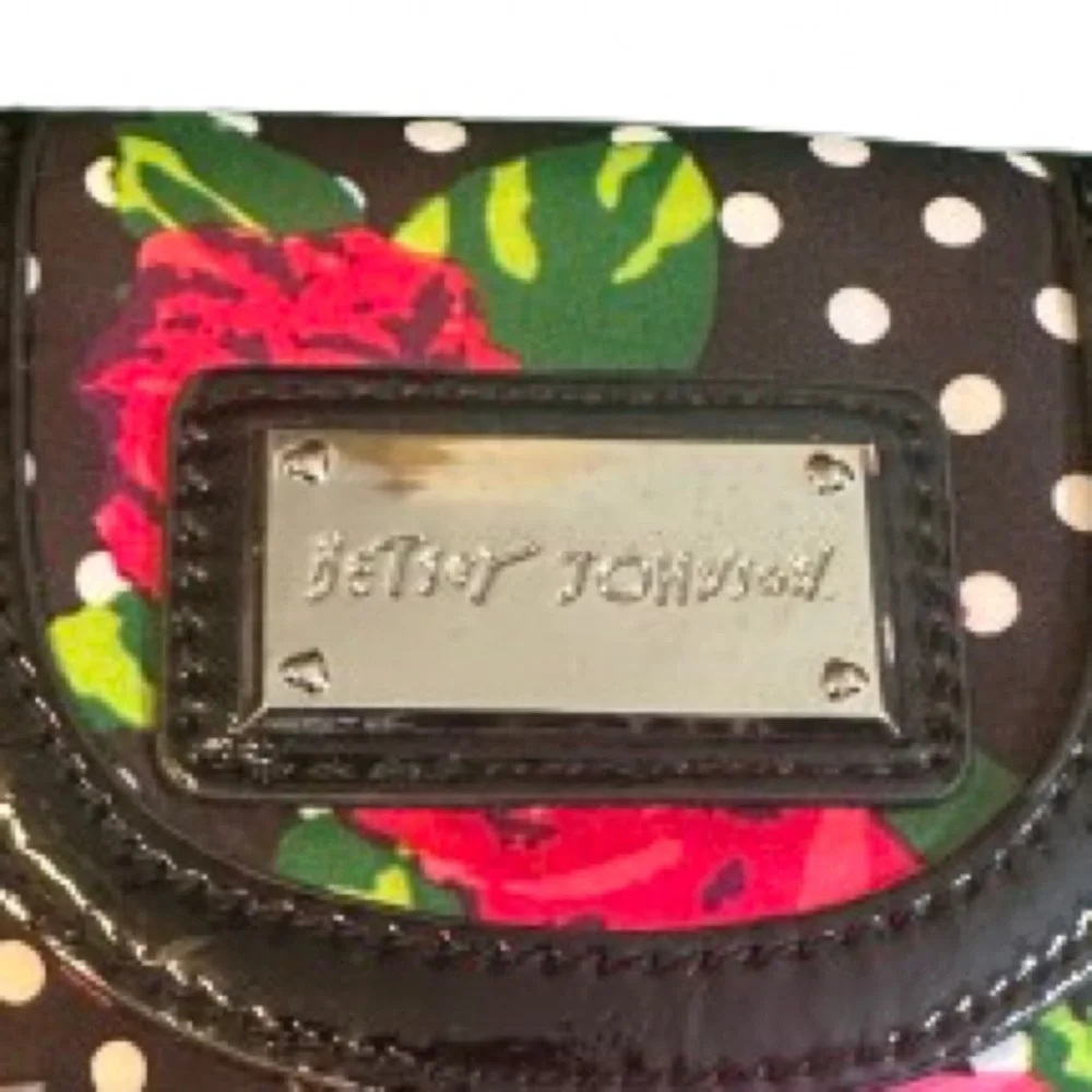 Betsey Johnson chic phone